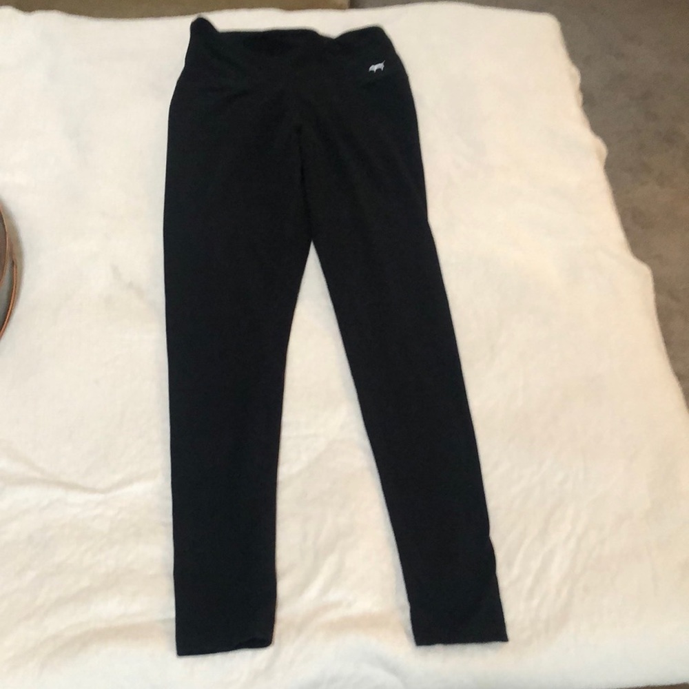 VS Pink high waisted yoga leggings.